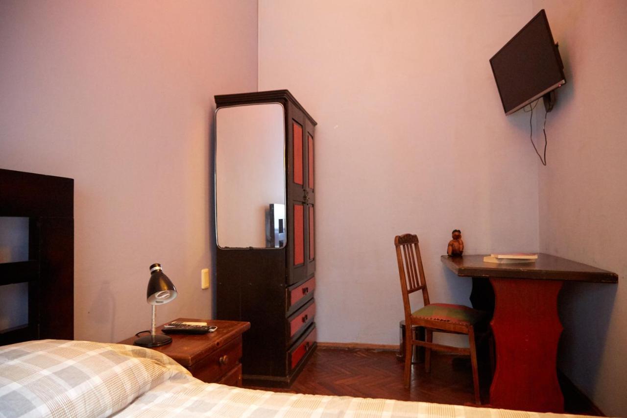 Una Noche Más B&B Montevideo Exterior foto